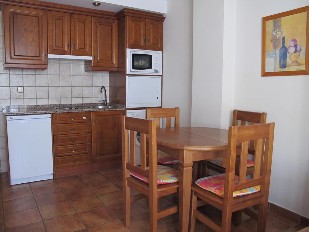 Apartamentos Casa Espanol Брото Экстерьер фото