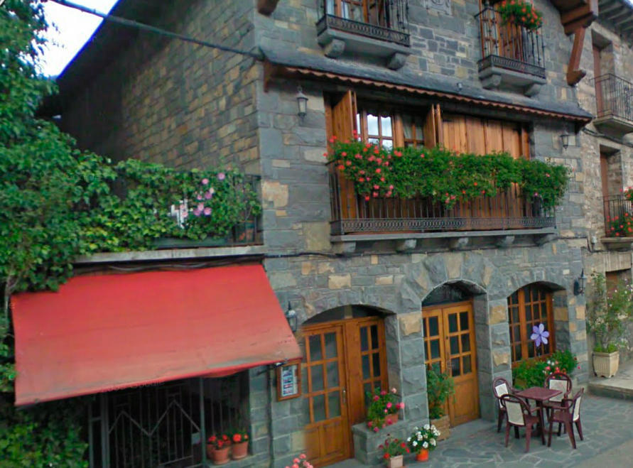 Apartamentos Casa Espanol Брото Экстерьер фото